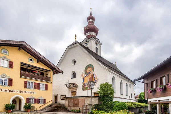 Lofer Austria 2020年8月5日 ロファーの街の教会をご覧ください ロファーはオーストリアのZell See地区の町です — ストック写真
