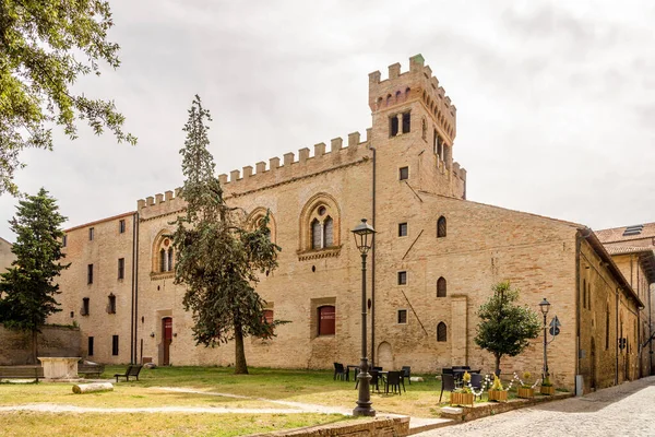 페사로 Italy September 2020 페사로에 궁전을 바라보라 페사로는 이탈리아 마르케 — 스톡 사진