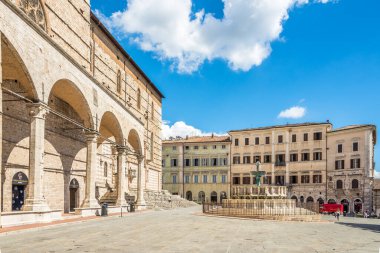 Peru, İtalya - 3 Eylül 2020 - Perugia 'da San Lorenzo Katedrali ve Maggiore Çeşmesi ile IV. Kasım' da görülecek. Perugia İtalya 'nın orta kesiminde Umbria bölgesinin başkentidir..