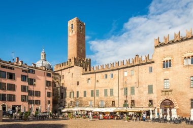 MANTUA, İtalya - 8 Eylül 2020 - Mantua 'daki Sordello yerinde. Mantua, İtalya 'nın Lombardiya eyaletinde yer alan bir şehirdir..