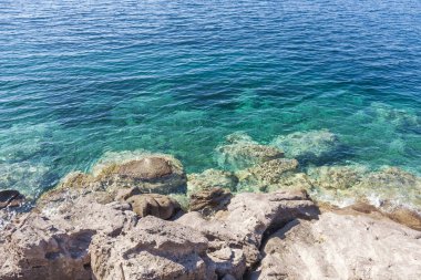 Turkuaz rengi yaz deniz