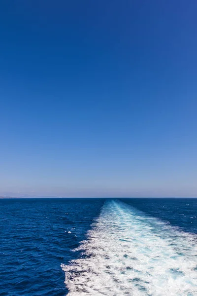 Turkuaz rengi yaz deniz