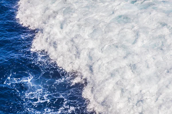 Turkuaz rengi yaz deniz