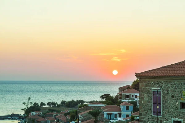 Turkuaz rengi yaz deniz