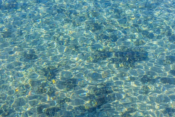 Turkuaz rengi yaz deniz