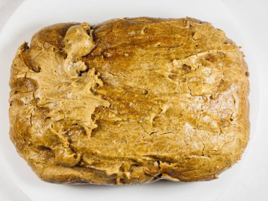 Ev yapımı fıstık ezmesi ekmek