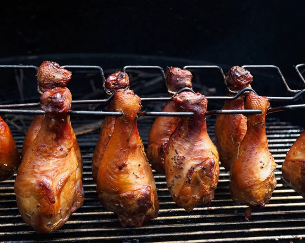 Palitos de pollo ahumados —  Fotos de Stock