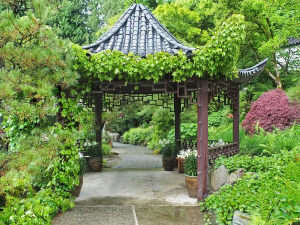 Mirador jardín oriental — Foto de Stock