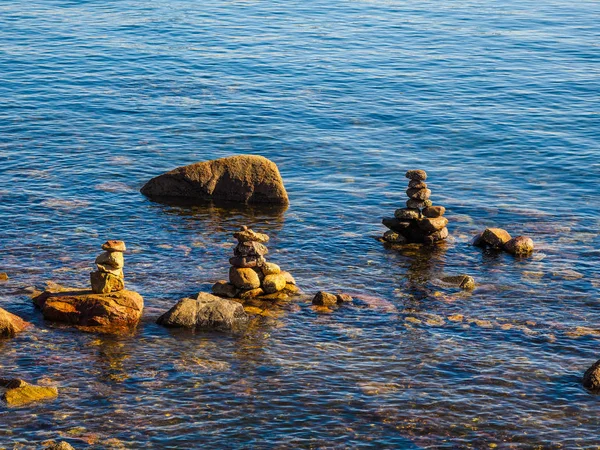 물에 바위의 스택 — 스톡 사진