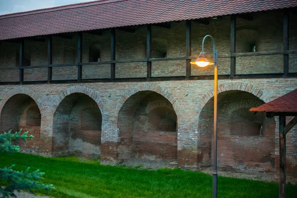 Vieux Murs Intérieur Forteresse Pendant Journée — Photo