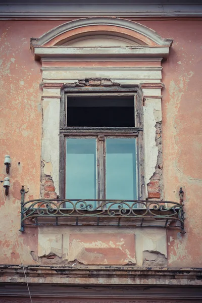 Vecchia Finestra Della Città — Foto Stock