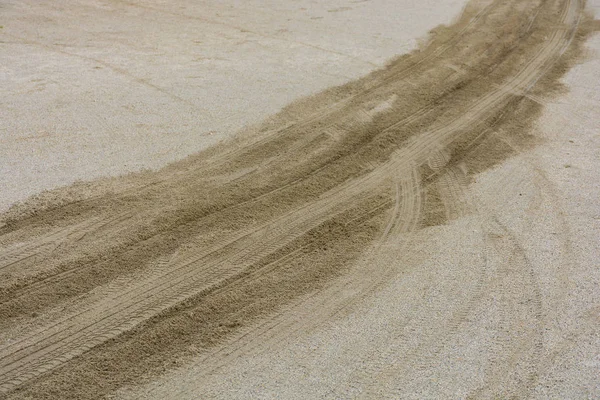 Nahaufnahme Von Autoabdrücken Auf Sand Abstrakter Hintergrund — Stockfoto