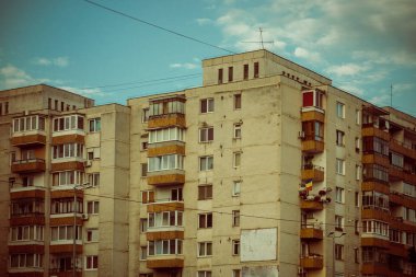 Eski apartman bloklarının dışı