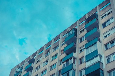 Eski apartman bloklarının dışı