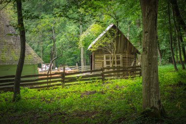 Eski köyde geleneksel evin görünümü
