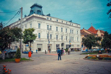 Eski şehirde gündüz vakti meydan 