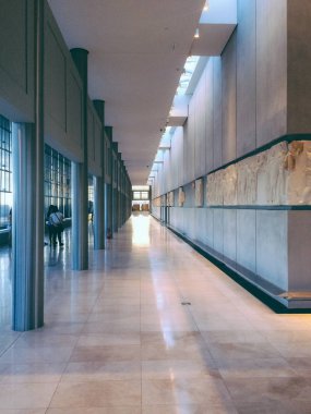 Modern ofis binasının iç kısımları.