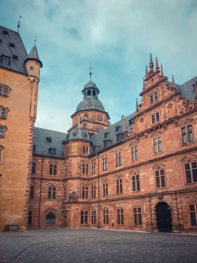 Avrupa 'daki eski binalar