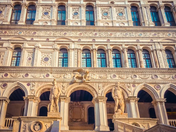 Facciata Palazzo Storico Venezia — Foto Stock