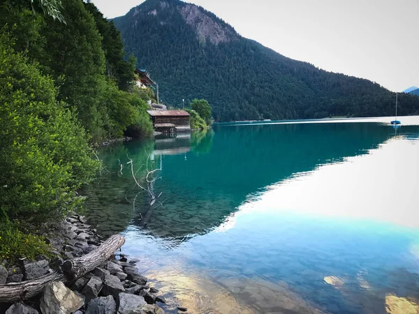 Malerischer Blick Auf Den Bergsee Bei Tag — Stockfoto