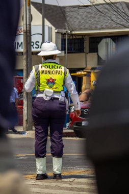 Sokakların ortasında Guatemala polis transit adam