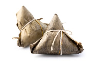 Zongzi, pirinç köftesi - Duanwu Ejderha Tekne Festivali 'nin ünlü yemek konsepti, kapan, kırpma yolu, kesilmiş, beyaz arka planda izole edilmiş