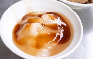 Bawan (Ba wan), Tayvanlı köfte incelik, lezzetli sokak gıda, kızarmış nişasta içinde domuz eti ile yuvarlak şekilli köfte sarılmış, yakın, kopya alanı