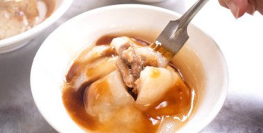 Bawan (Ba wan), Tayvanlı köfte incelik, lezzetli sokak gıda, kızarmış nişasta içinde domuz eti ile yuvarlak şekilli köfte sarılmış, yakın, kopya alanı