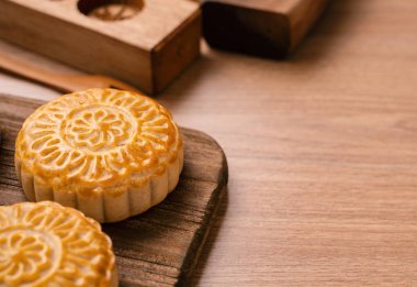 Yuvarlak şekilli ay pastası Mooncake - Çin tarzı geleneksel geçmiş