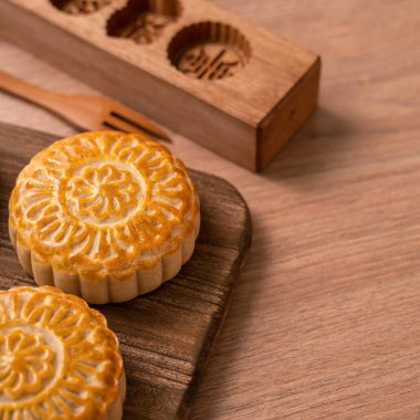 Yuvarlak şekilli ay pastası Mooncake - Çin tarzı geleneksel geçmiş