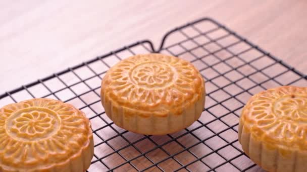 Świeże Pieczone Chińskie Ciasto Księżycowe Ciasta Tradycyjny Festiwal Mid Autumn — Wideo stockowe