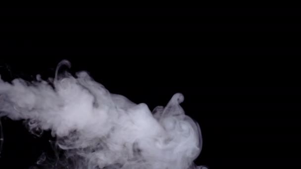 Realistische Rook Mist Wolk Geïsoleerd Zwarte Achtergrond Scherm Modus Voor — Stockvideo