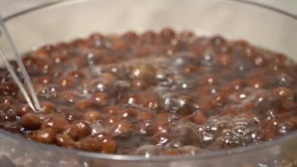 Cuisson Bouillante Boules Perle Tapioca Saveur Sucre Brun Ingrédient Thé — Video