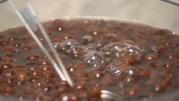 Cooking Boiling Brown Sugar Flavor Tapioca Pearl Balls Ingredient Bubble — Stock Video
