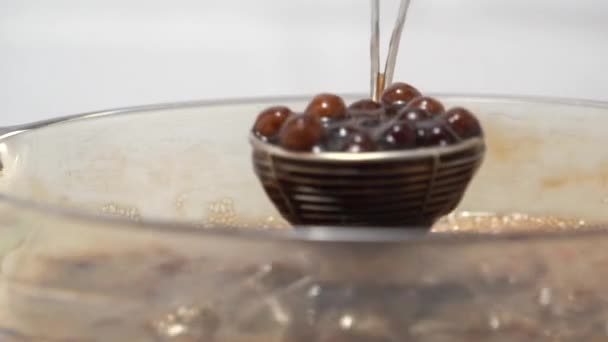 Gotowanie Gotowanie Brązowy Smak Cukru Tapioca Perłowe Kulki Składnik Herbaty — Wideo stockowe
