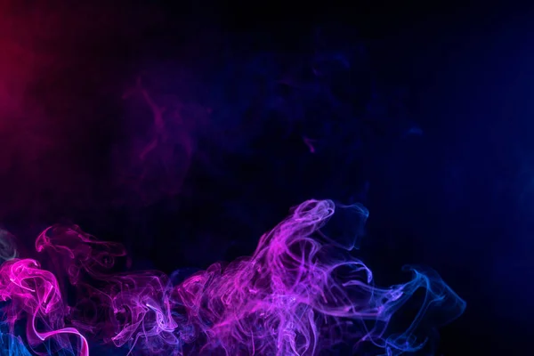 Imagem Conceitual Fumaça Multi Colorida Isolada Fundo Preto Escuro Elemento — Fotografia de Stock