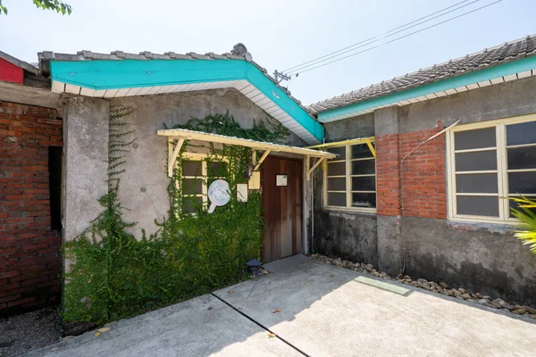 Taoyuan, Tayvan - 2 Eylül 2020: Matsu New Village Sanat Parkı, Zhongli İlçesi 'nde kültürel varlık koruma mirasının geleneksel evi, askeri bağımlıların köyü.