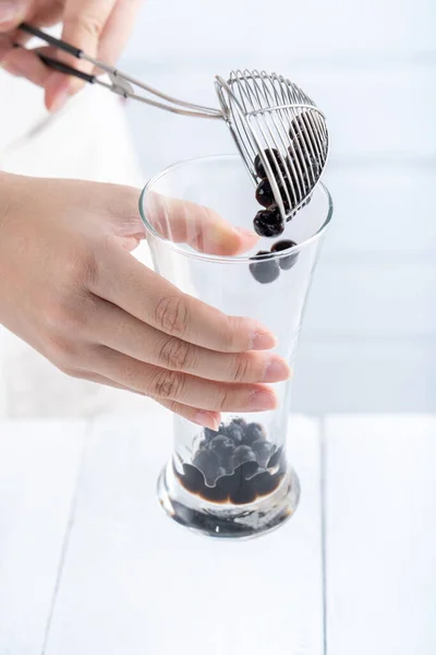 Making Bubble Tea Scoop Pour Cooked Brown Sugar Flavor Tapioca — Stock Photo, Image