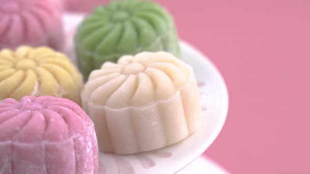 Torta Variopinta Della Luna Della Pelle Della Neve Dolce Mooncake — Video Stock