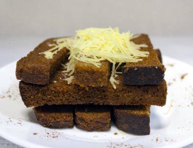 peynir ile iyi yapılmış gevrek kruton