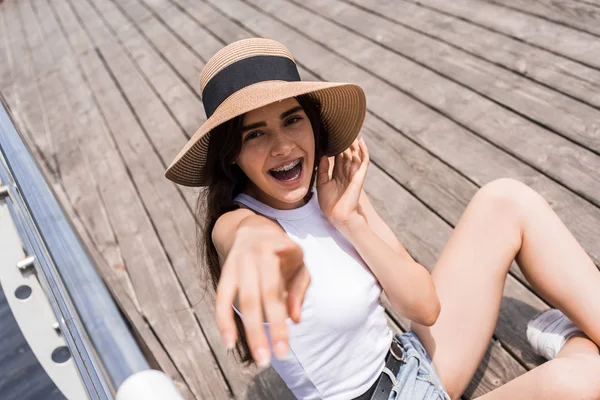 Mulher Bonita Elegante Férias Verão Praia Estilo Boêmio Férias Viagem — Fotografia de Stock