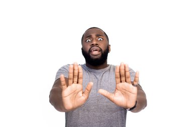 yakışıklı şok siyah adam beyaz izole dur işareti gösteren