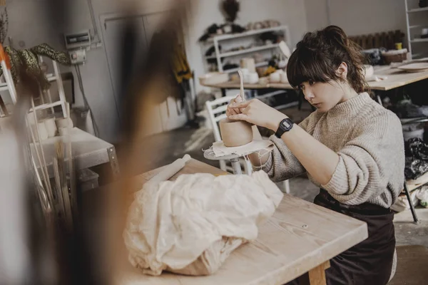 Professional Female Woman Potter Her Creative Art Studio Process Creating — Stock Photo, Image