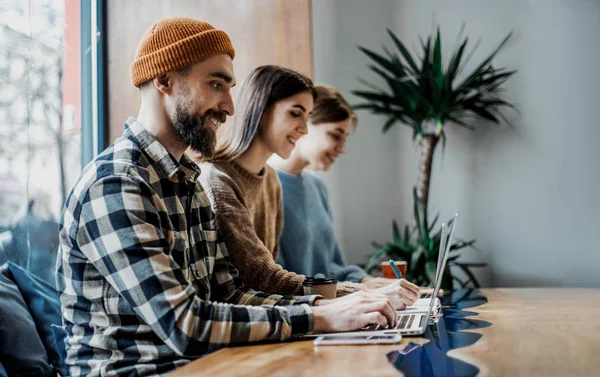 Analyst Accountant Agent Concentrated Confident Occupation Partners Planning Briefing Report — Stock Photo, Image