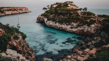 Mallorca 'daki Cala del Moro manzarası