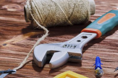 Ev işleri yapmak için çalışma araçları bir dizi