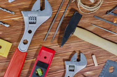 Ev işleri yapmak için çalışma araçları bir dizi