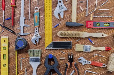 Ev işleri yapmak için çalışma araçları bir dizi