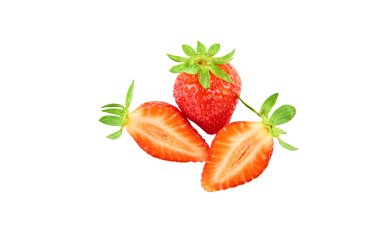 Beyaz arka planda çilek meyveleri