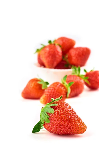 Fresas sobre fondo blanco — Foto de Stock